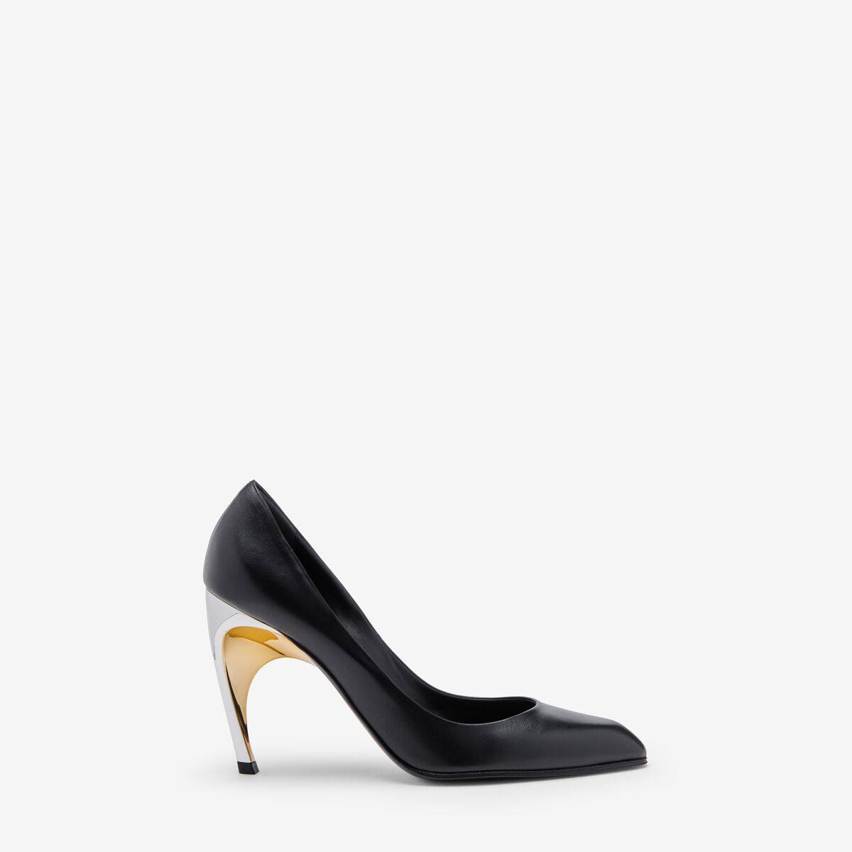 Alexander McQueen Women's Black Armadillo Pump - 9.5 (Sheepskin)